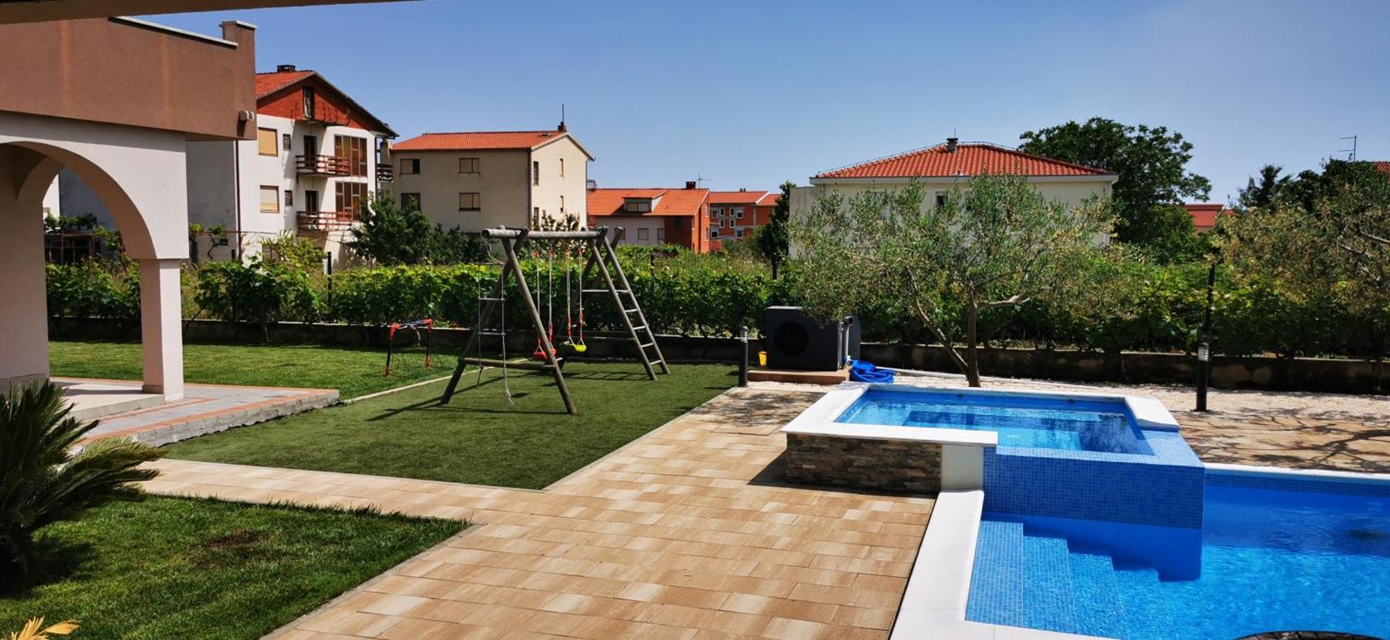 Apartment House Kastela With Heated Pool & Jacuzzi Pokój zdjęcie