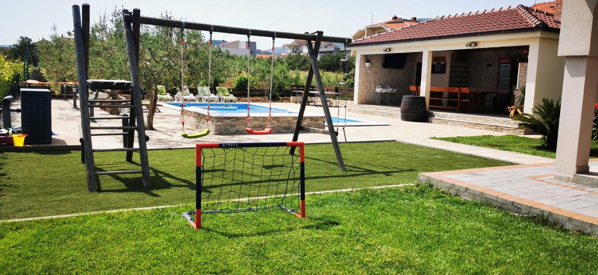 Apartment House Kastela With Heated Pool & Jacuzzi Pokój zdjęcie